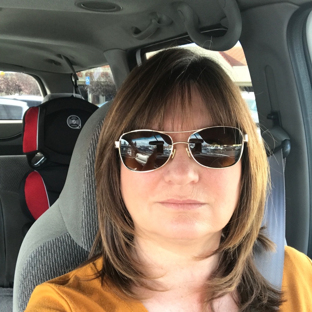 Meet your Posher, Yvonne